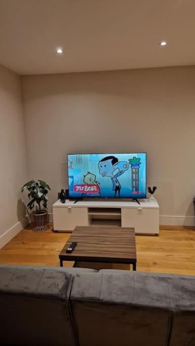 אילינג London City Apartment מראה חיצוני תמונה