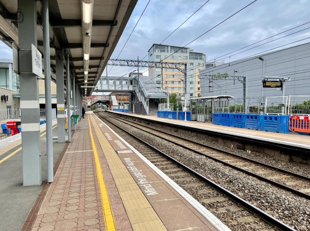אילינג London City Apartment מראה חיצוני תמונה